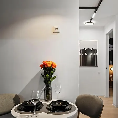 One Luxury - One Club Ii Apartment
