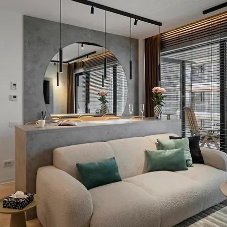 One Luxury - One Club Ii Apartment *