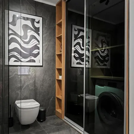 One Luxury - One Club Ii Apartment